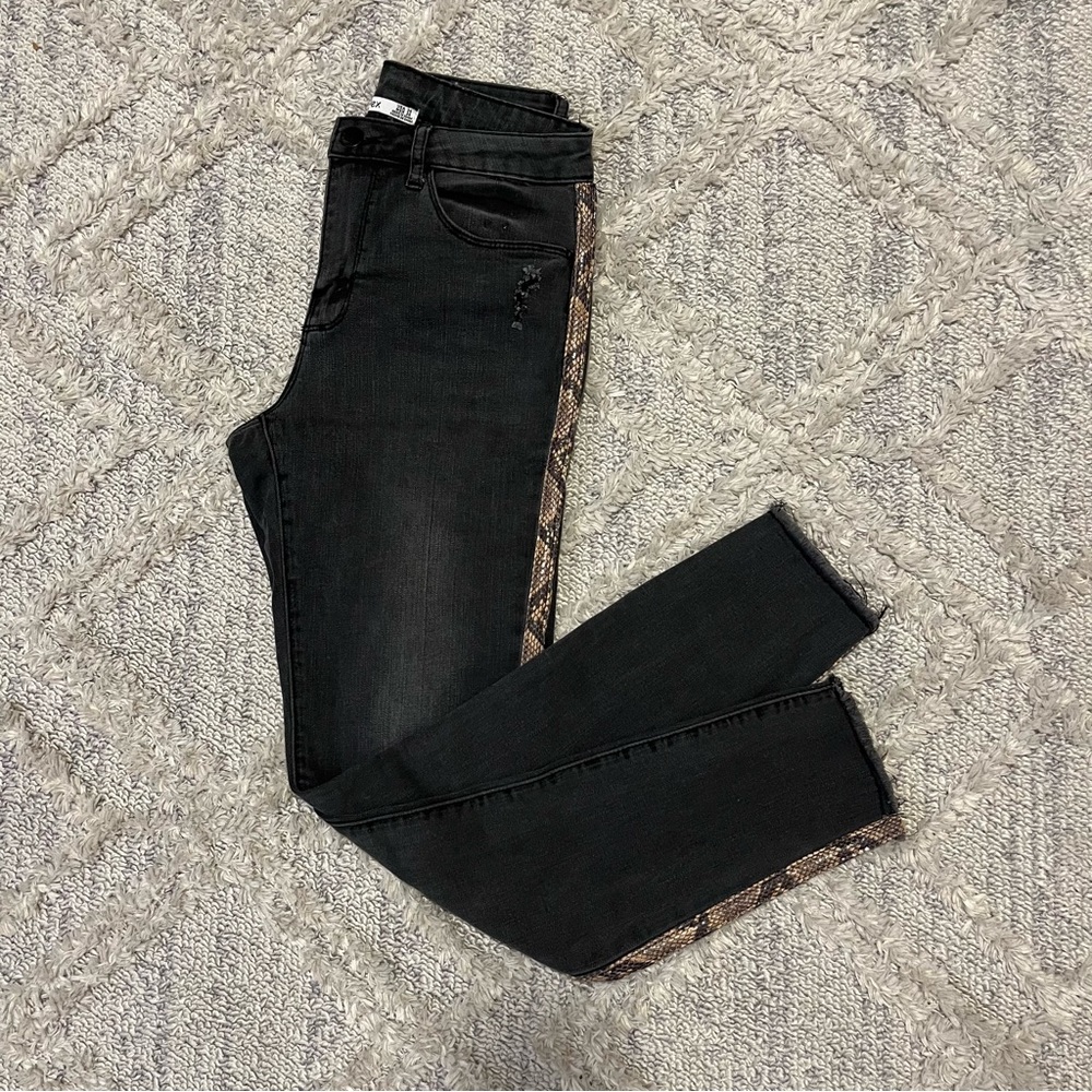 Dex Distressed Black Skinny Jeans w/ Snake Stripe Size 26